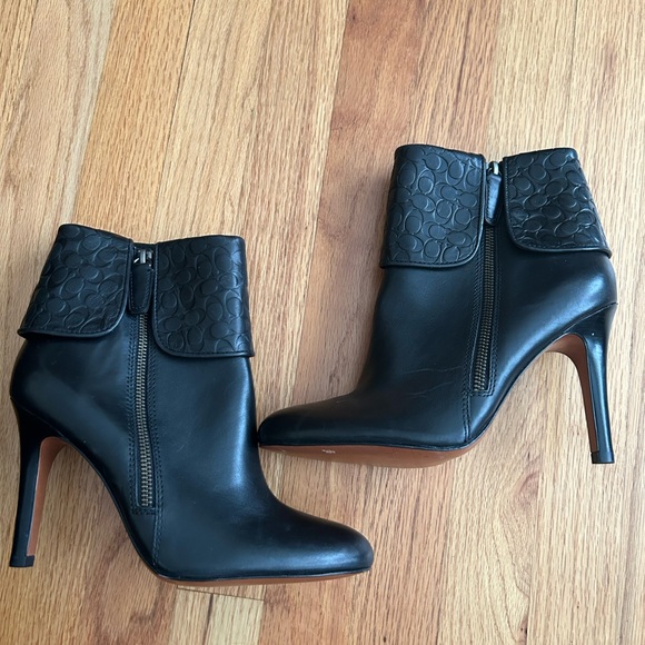 Coach Heel - Picture 4 of 4